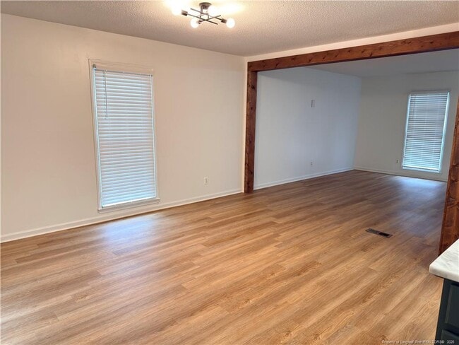 Building Photo - 5453 Thompson Cir