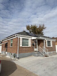 Building Photo - 168 Ross Dr