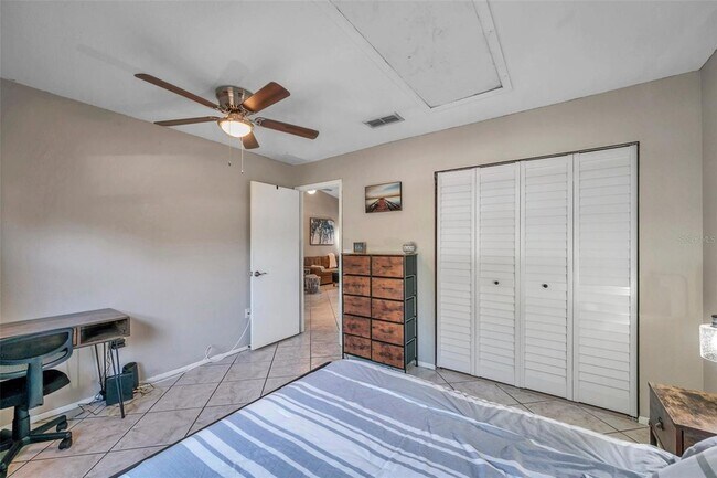 Building Photo - 6421 Drexel Dr