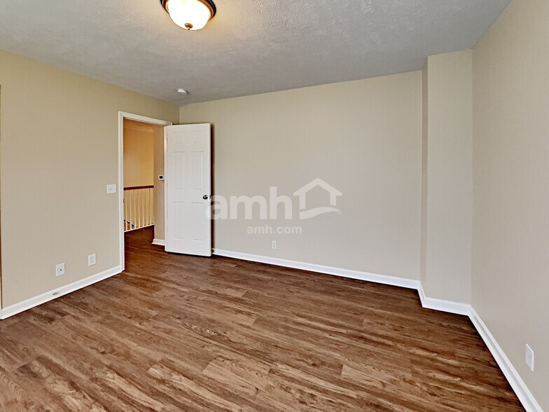 Building Photo - 7409 Campton Rd