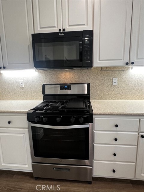 Building Photo - 15 Second St