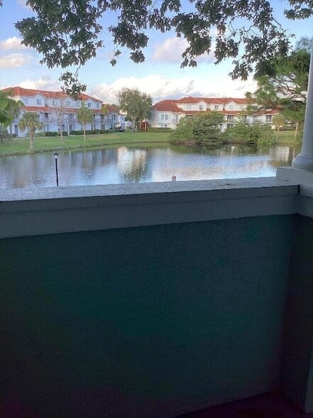 Building Photo - 1215 Crystal Way