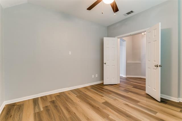 Building Photo - 815 Creekside Dr