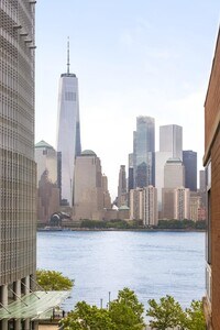 Building Photo - 25 Hudson St