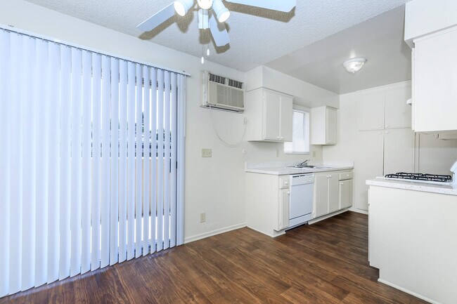 Building Photo - Greenbrook Apartments