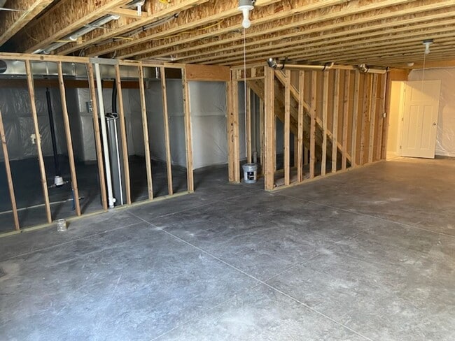 Building Photo - Luxury Home with Attached 2 Car Garage and finished basement!