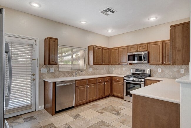 Building Photo - Beautiful 2story house with strip views