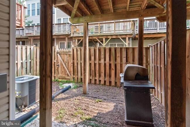 Building Photo - 13719 Maple Sugar Ln