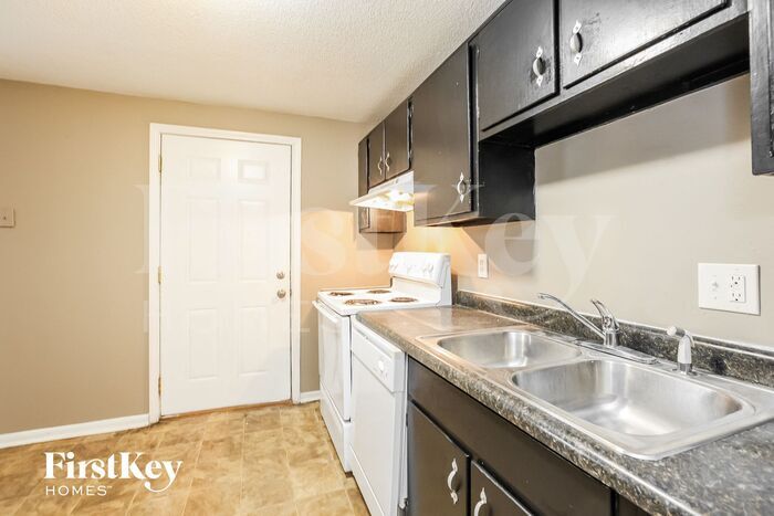Building Photo - 9015 Caminito Ct