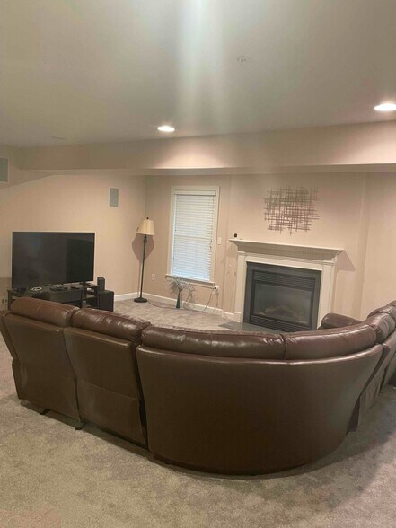 Building Photo - 14605 Hawley Ln