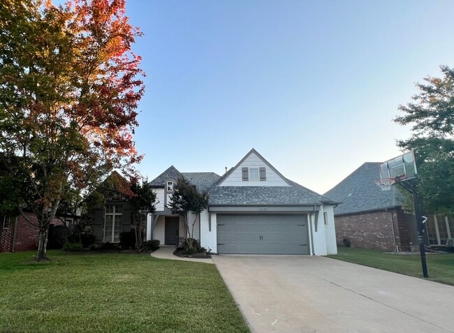 Building Photo - Stunning Home in Bixby Schools!