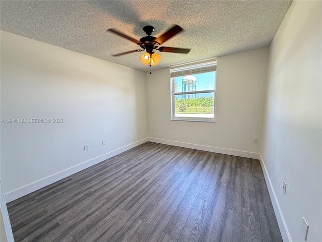 Building Photo - 2711 Ocean Club Blvd