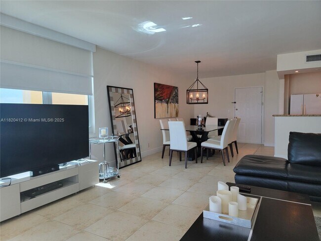 Building Photo - 2501 S Ocean Dr