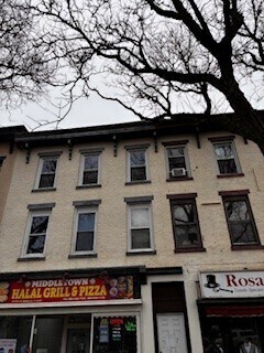 Primary Photo - 570 Main St