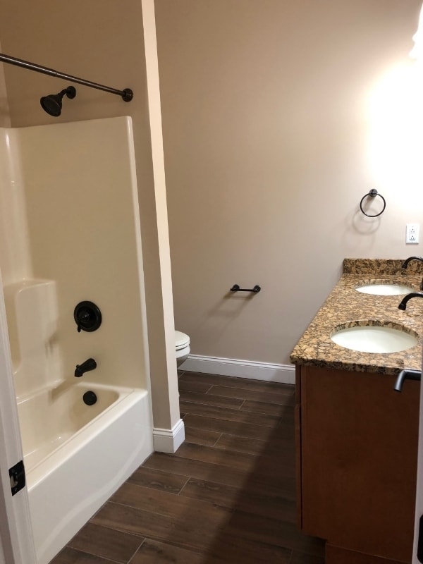 Building Photo - 373 Spencer St