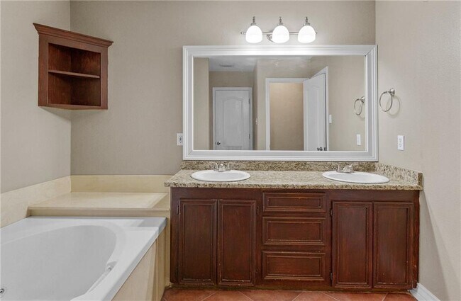 Building Photo - 7902 Snake River Dr