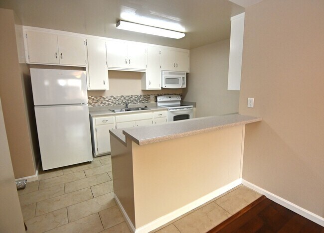 Building Photo - 1651 Cassiar Dr