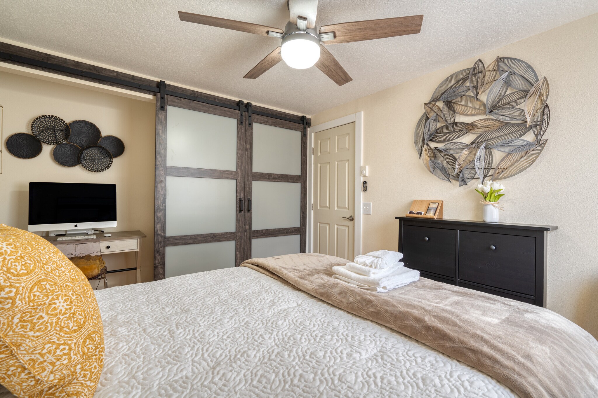 Building Photo - 1676 SE Marion St