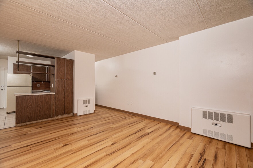 Building Photo - 200 Swanton St