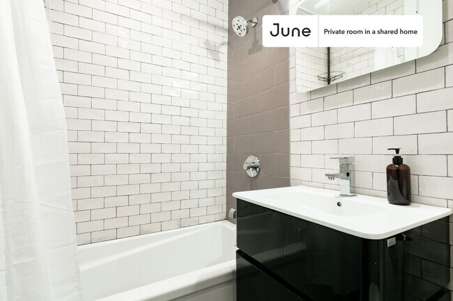 Building Photo - Room in Shared 3 bed/1 bath home in Central Harlem