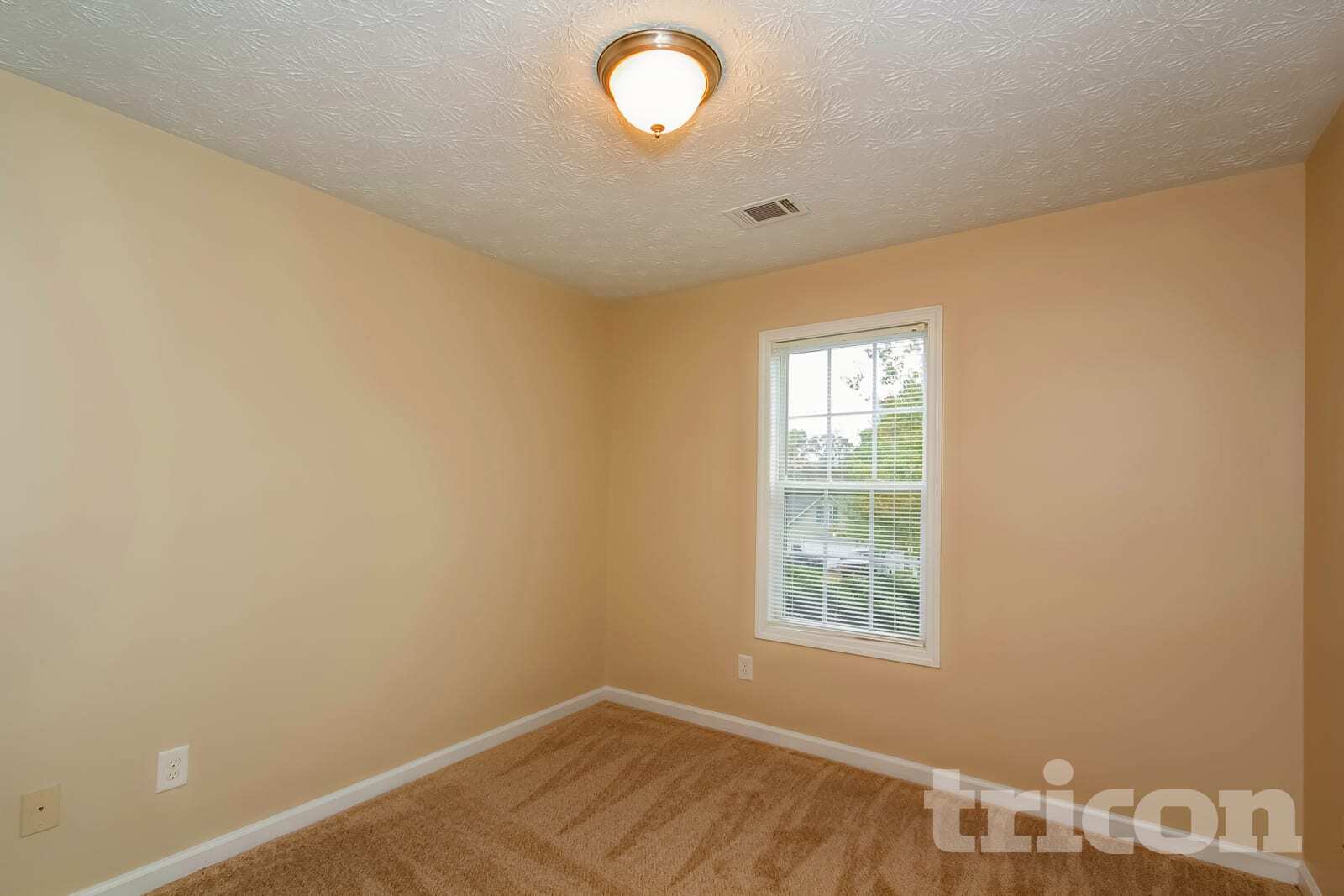 Building Photo - 165 Aspen Forest Dr