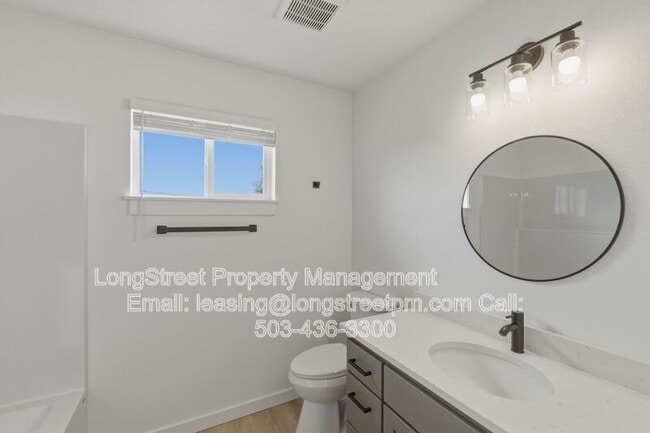Building Photo - 820 S 19th St