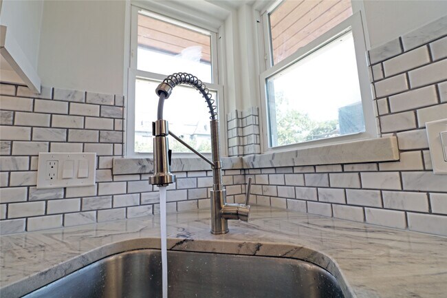 Building Photo - 2310 McDuffie St