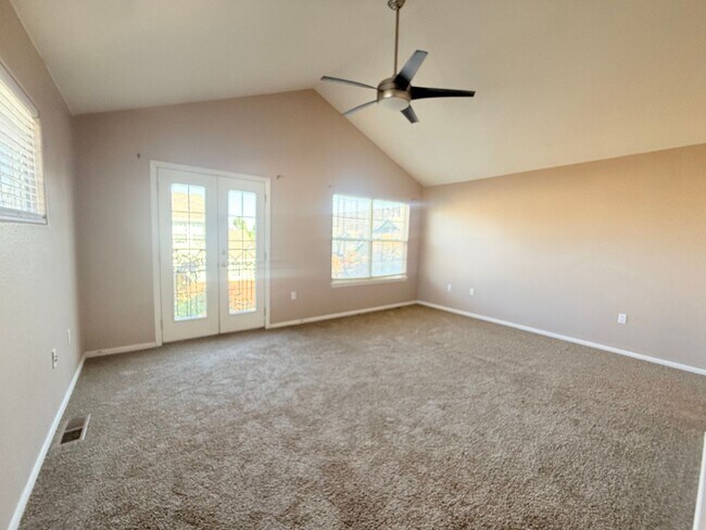 Building Photo - $O DEPOSIT OPTION. SPACIOUS 3-BEDROOM TOWNHOUSE IN KENSINGTON TOWNHOMES