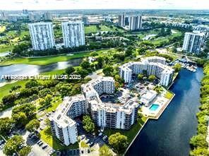 Building Photo - 3401 N Country Club Dr