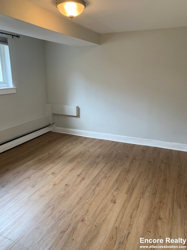 Building Photo - 63 Selkirk Rd