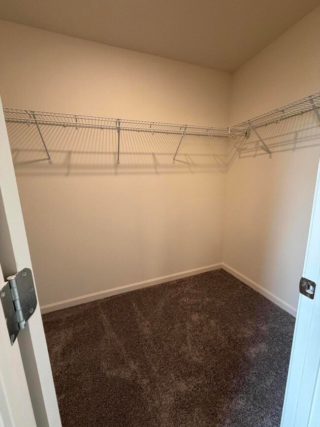 Building Photo - 836 Halford Pl