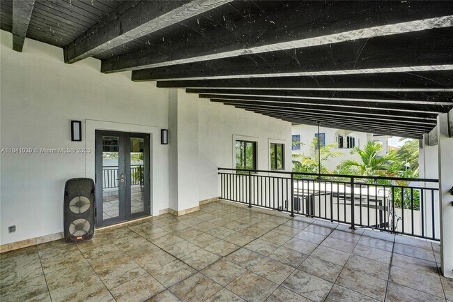 Building Photo - 13724 SW 92nd Ct