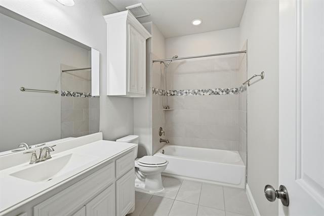 Building Photo - 513 Mistflower Springs Dr