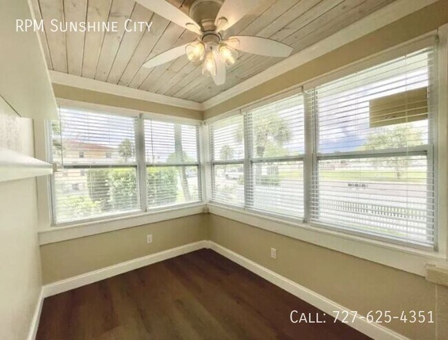 Building Photo - 7700 Boca Ciega Dr