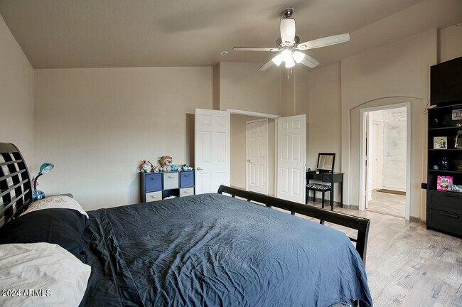 Building Photo - 3517 W Quail Track Dr