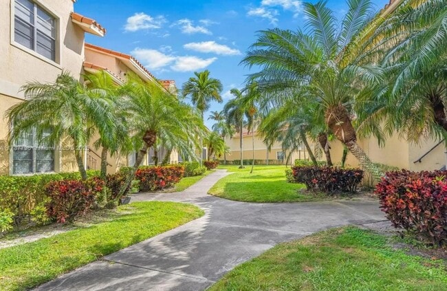 Building Photo - 1239 SW 46th Ave