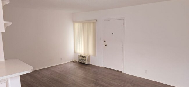 Building Photo - 458 Hayworth Ave