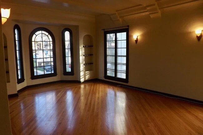 Living room - 1222 S Sherbourne Dr