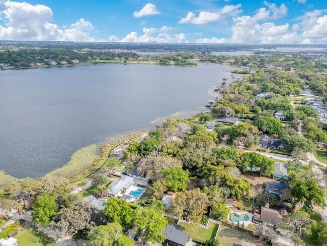 Building Photo - 812 East Blvd