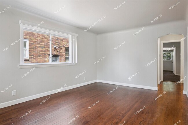 Building Photo - Charming 3-Bedroom Brick Ranch in highly d...