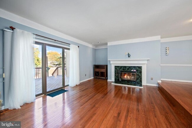 Building Photo - 723 Kings Croft Dr