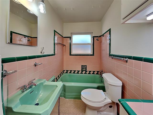 Building Photo - 2102 Elmwood Blvd