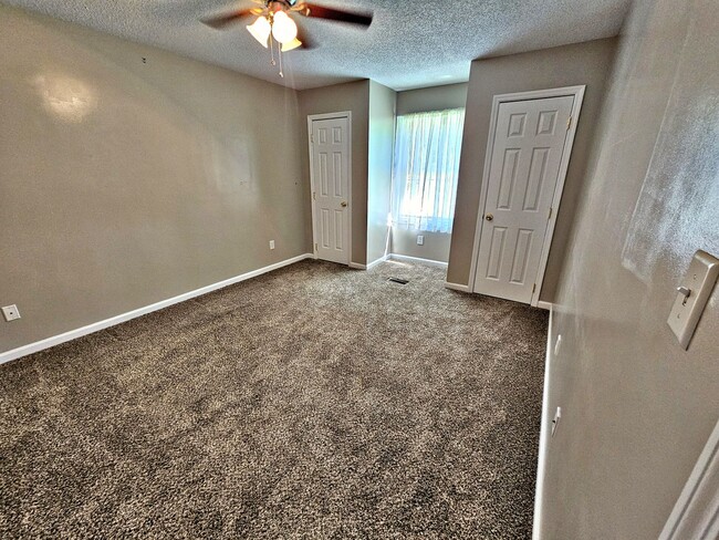 Building Photo - HOUSE FOR RENT - 4BR - Harvest