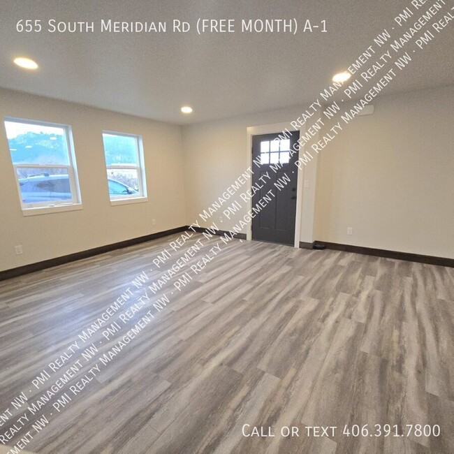 Building Photo - FREE MONTH with 12 Month lease!