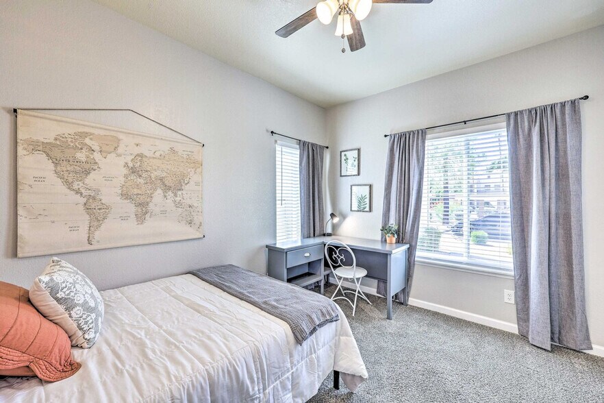 Building Photo - 1601 W Beardsley Rd