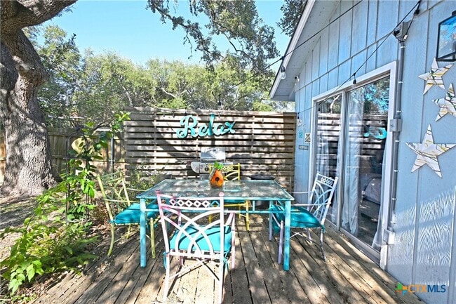 Building Photo - 553 Scenic Dr