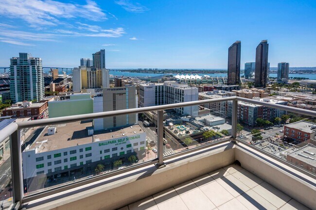 Building Photo - Stunning East Village 2 Bedroom at Alta! 2...