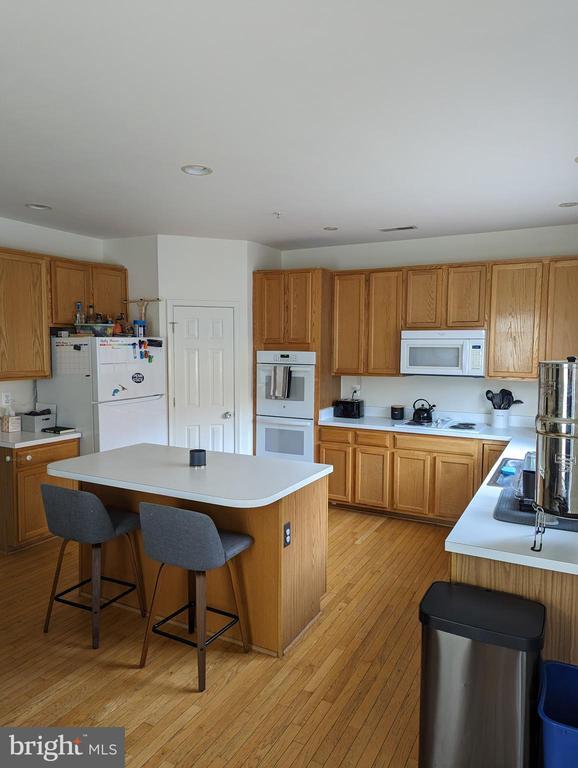 Building Photo - 2701 Summers Ridge Dr