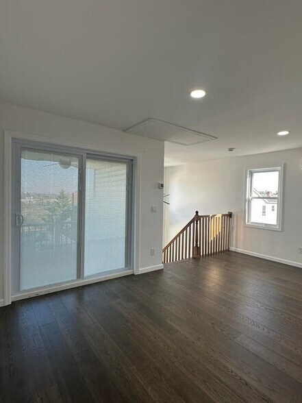 Building Photo - 220 Lafayette Ave