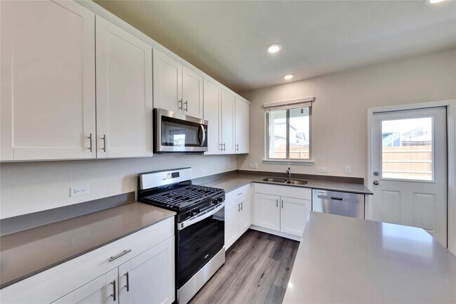 Building Photo - 117 Bird Cherry Wy